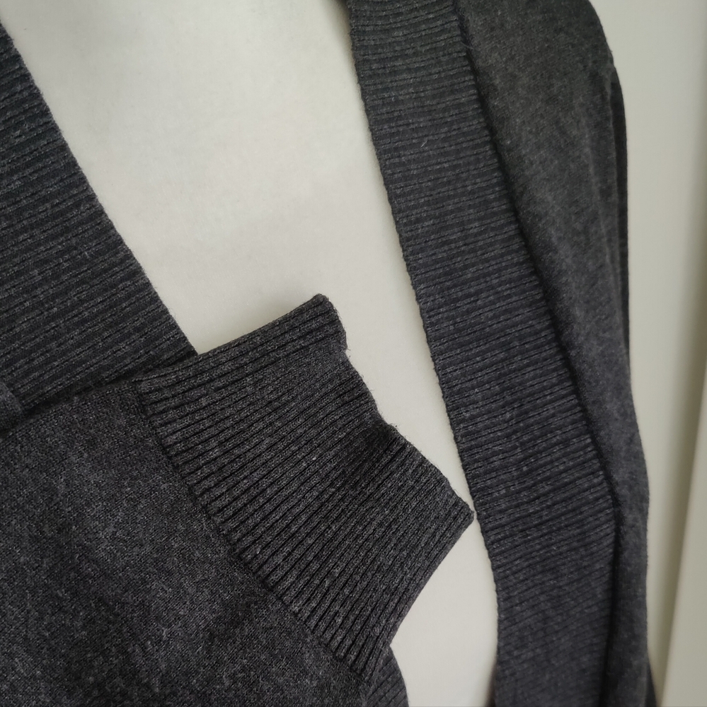 Open Front Grey Sweater - Picture 4 of 8